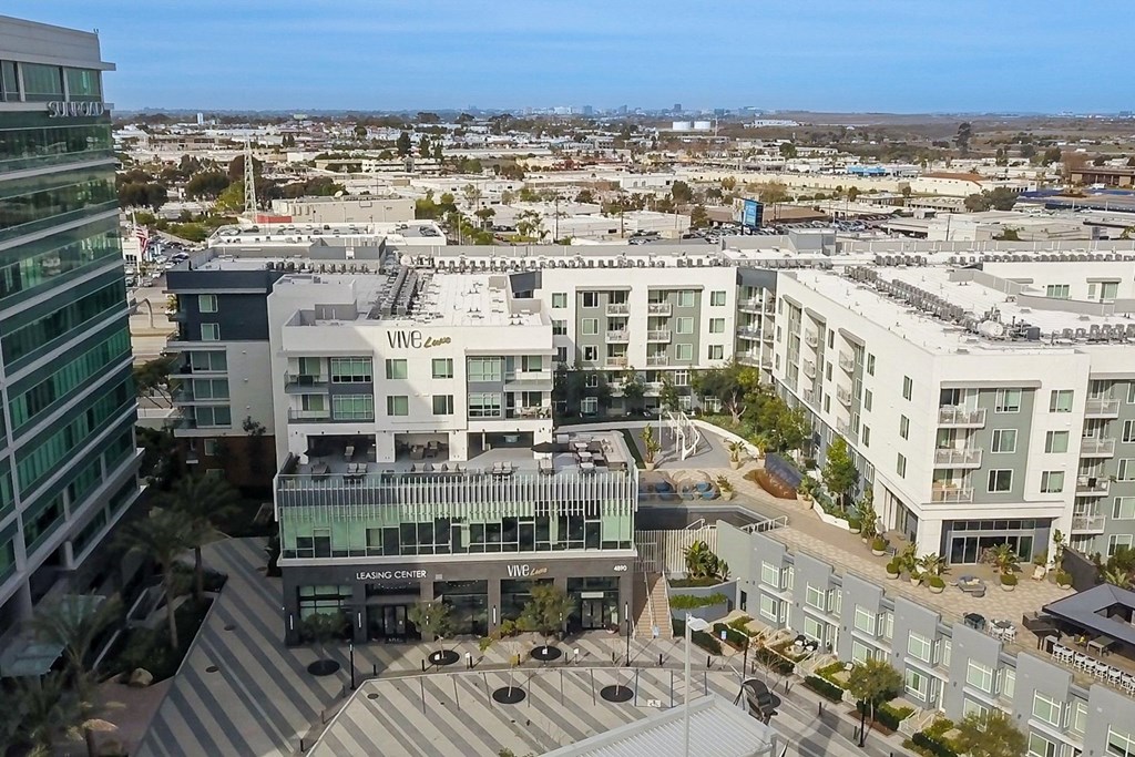 an aerial view of the vivo building and the city