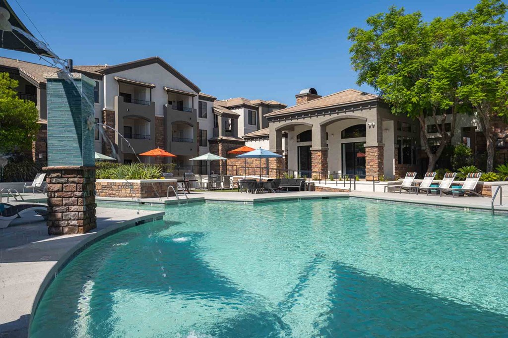 A view of the resort-style pool and spa at Zone apartment rentals, Glendale, AZ.
