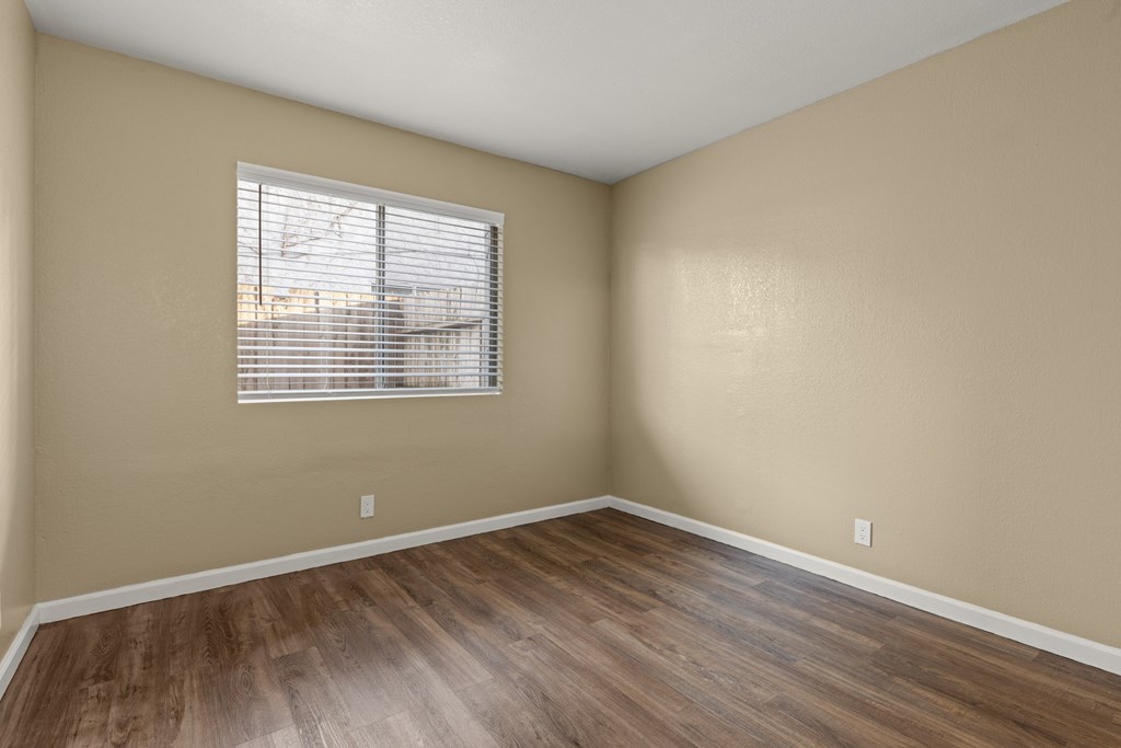 Unfurnished Bedroom Unfurnished Bedroom at Cedar Park Apartments, Chico, CA