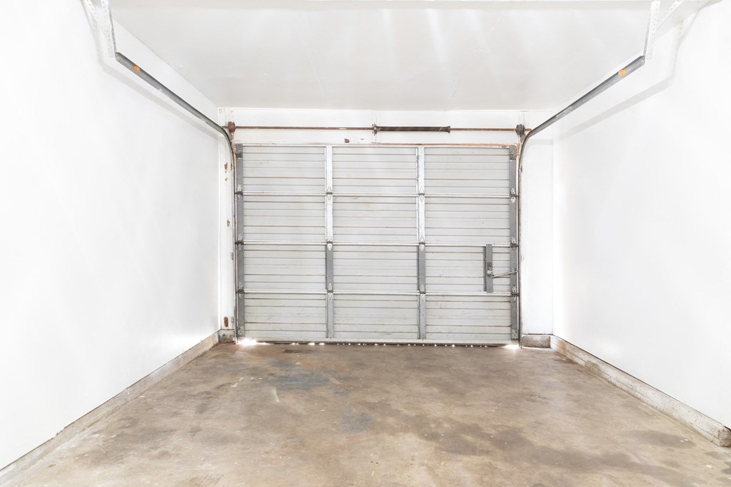 Garages Available at Pomona Townhomes, California