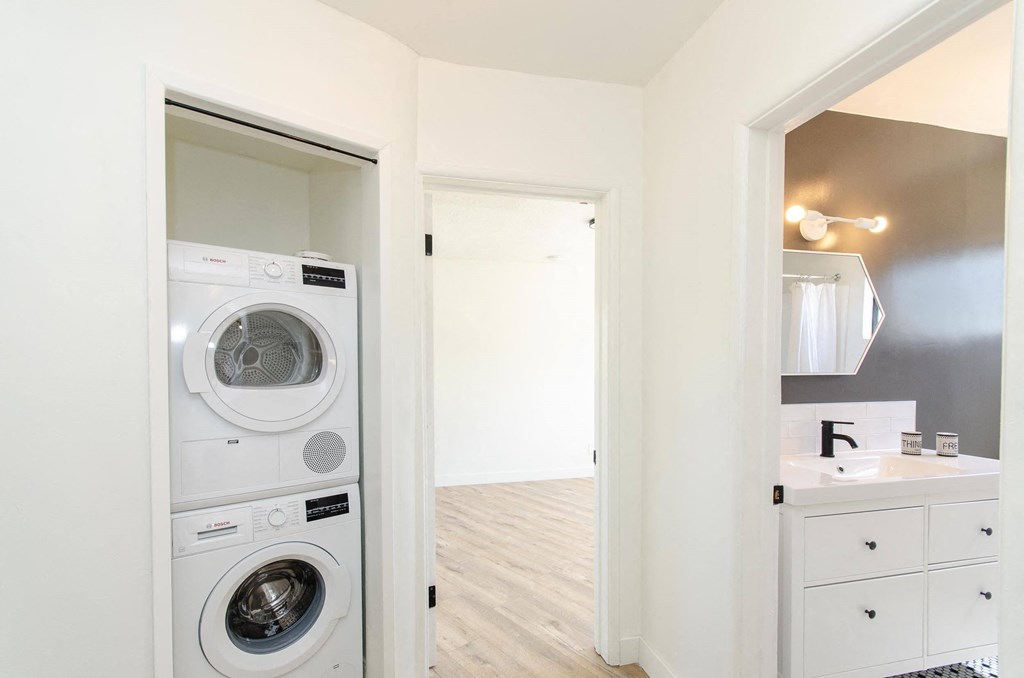 In Unit Washer/Dryer