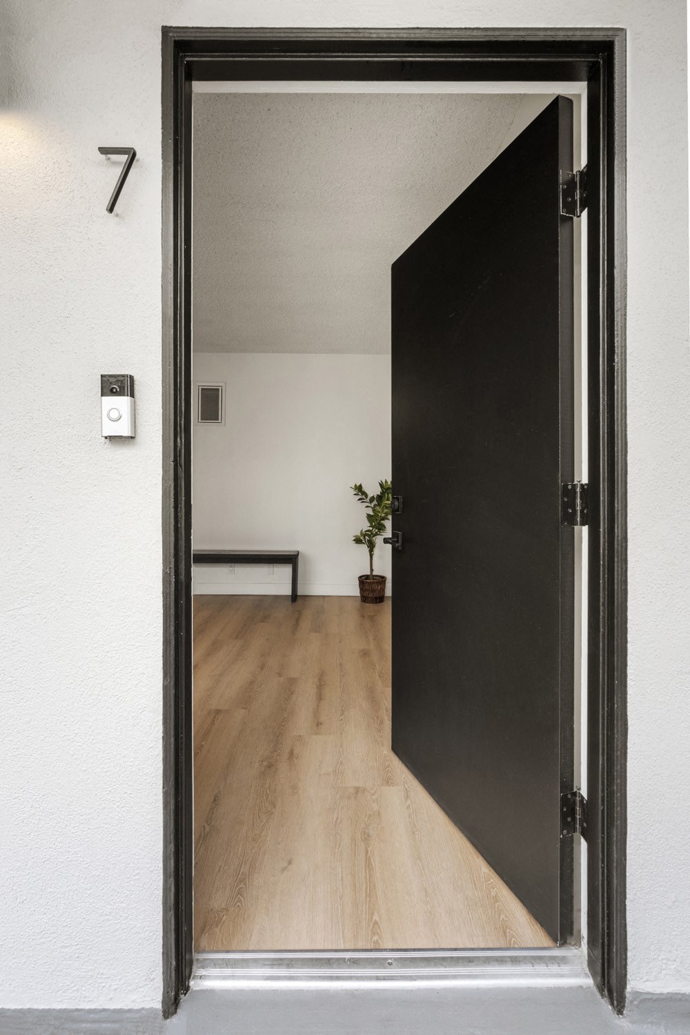 One Bedroom Entrance