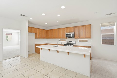 2639 Belvedere Ln 3 Beds Apartment for Rent