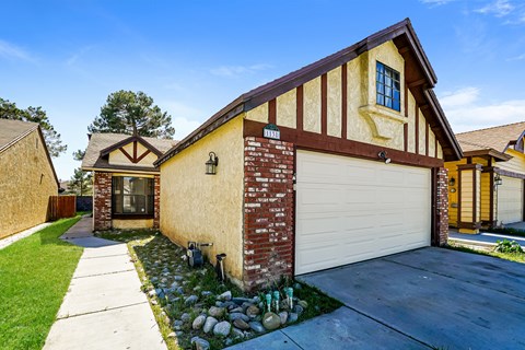 1138 E Avenue R7 3 Beds Apartment for Rent