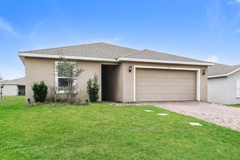 1473 Lucerne Loop Road NE 4 Beds Apartment for Rent