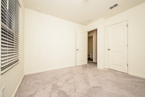 108 Swindon Drive 3 Beds Apartment for Rent