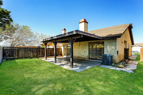 1138 E Avenue R7 3 Beds Apartment for Rent