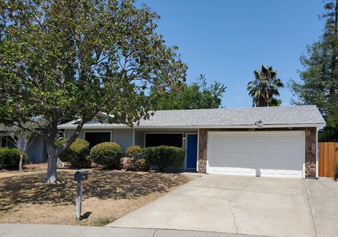 8287 Newfield Cir 3 Beds Apartment for Rent