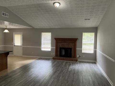 360 E Country Woods Dr