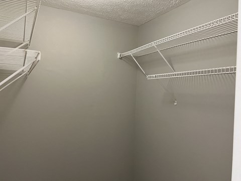 360 E Country Woods Dr