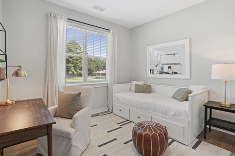 Bedroom With Desk at Zora University, Charlotte, 28213