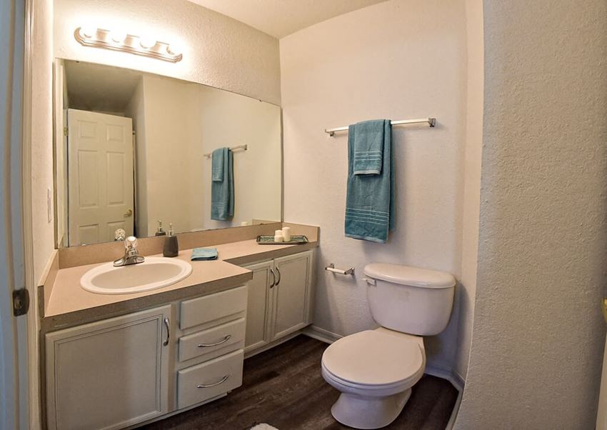Woodland Heights Apartments, 3726 Cleveland Heights Blvd, Lakeland, FL
