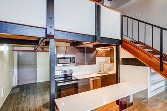 Everett Station Lofts