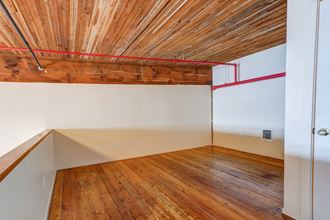 Everett Station Lofts