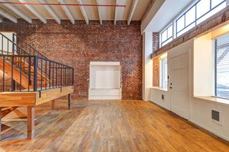 Everett Station Lofts