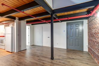 Everett Station Lofts