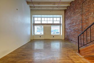 Everett Station Lofts