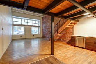 Everett Station Lofts