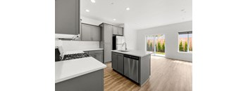 four arrows with the name of the missile missiles and the mounds on the floor