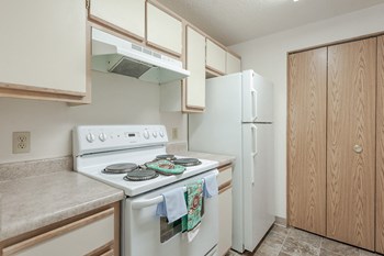 19100 E Burnside St. 1-2 Beds Apartment for Rent - Photo Gallery 43