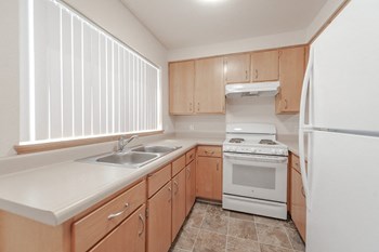 12020 Gladstone Street 2-3 Beds Apartment, Affordable for Rent - Photo Gallery 20