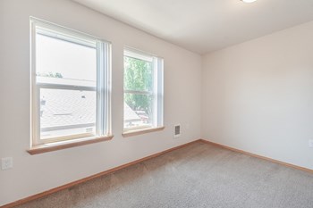 12020 Gladstone Street 2-3 Beds Apartment, Affordable for Rent - Photo Gallery 14