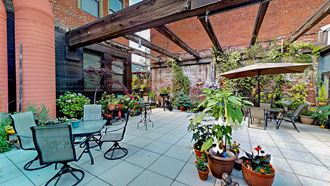 Everett Station Lofts