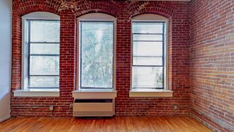 Everett Station Lofts