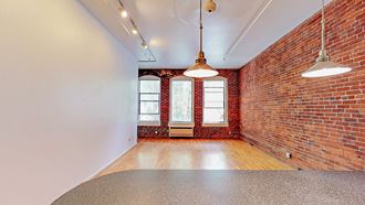 Everett Station Lofts