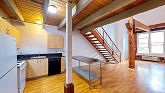 Everett Station Lofts