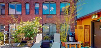 Everett Station Lofts