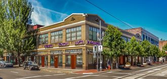 Everett Station Lofts