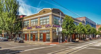 Everett Station Lofts