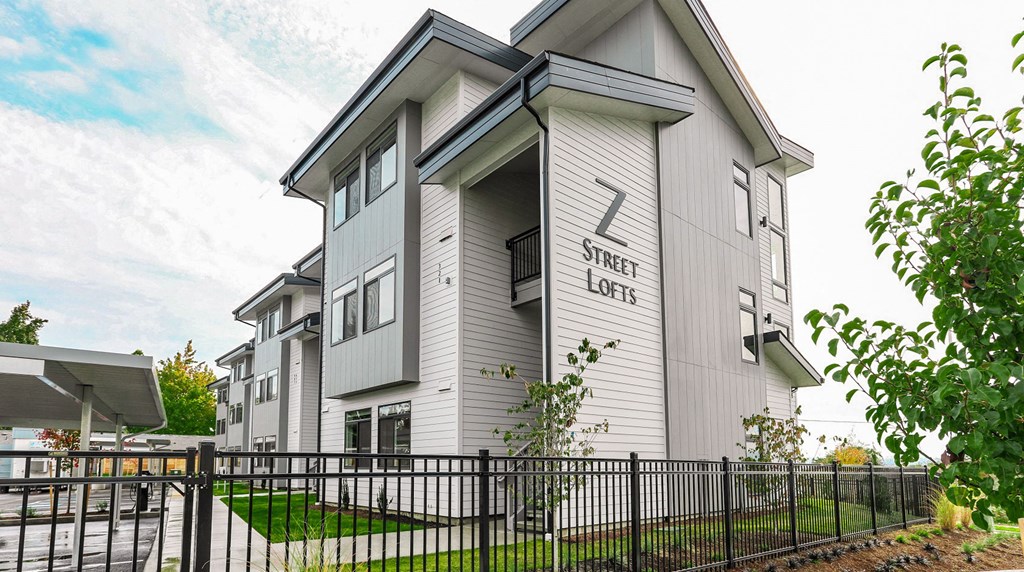 the building where the hotel is located