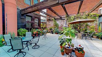 Everett Station Lofts