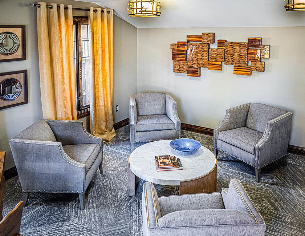 The Lakes Apartments