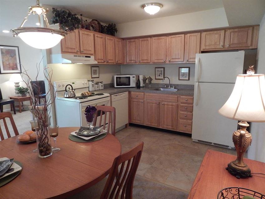 752 Estates Blvd 1 Bed Apartment for Rent - Photo Gallery