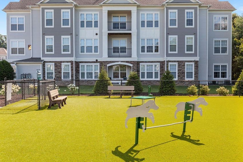 Harper's Crossing Apartments, 100 Harpers Crossing, Langhorne, PA