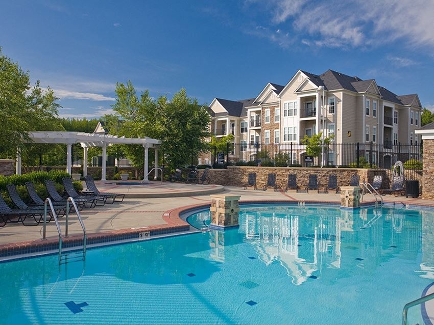 Harper's Crossing Apartments, 100 Harpers Crossing, Langhorne, PA