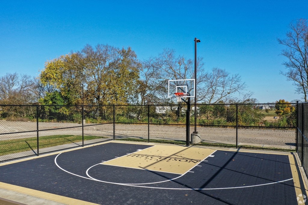 the basketball court at the preserve at ballantyne commons