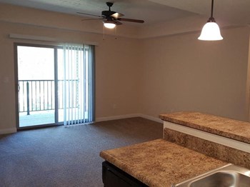 718 Academy Drive 2-3 Beds Apartment for Rent - Photo Gallery 6