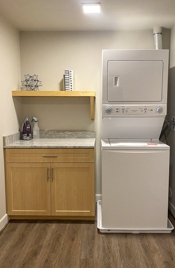 3200 W. Broad Street 1-2 Beds Apartment for Rent - Photo Gallery 3