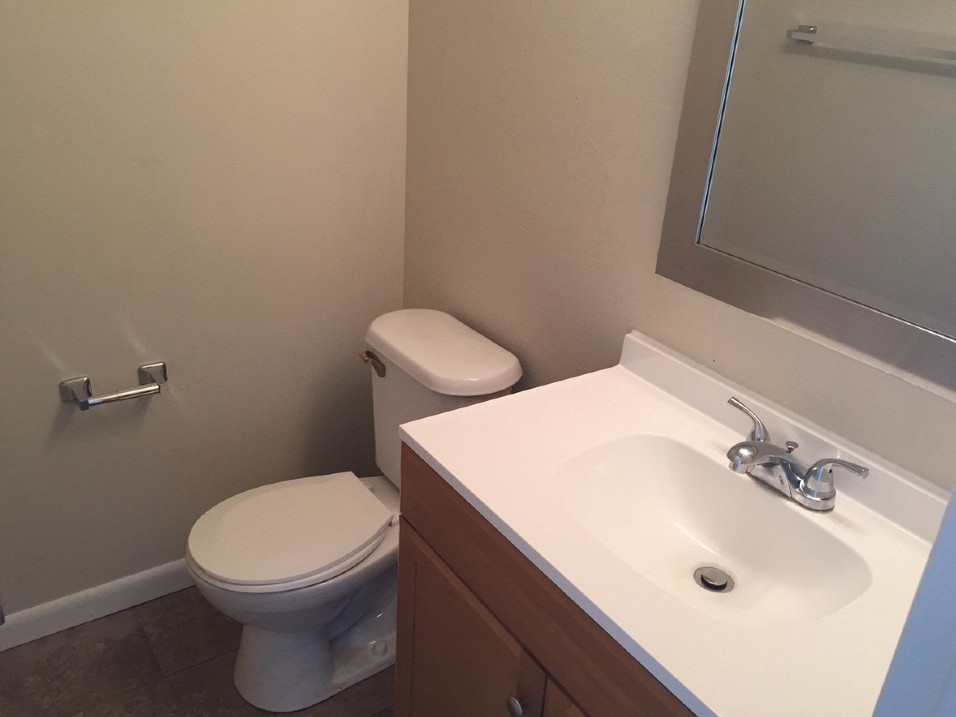 bathroom at Ashbrook Manor, Vienna, WV 26105