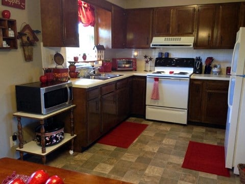 Fully Equipped Kitchen With Modern Appliances at Hidden Meadows, Ohio, 45750