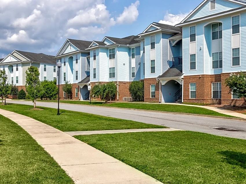 Independence Place Apartments, 1300 Independence Place Dr, Hinesville