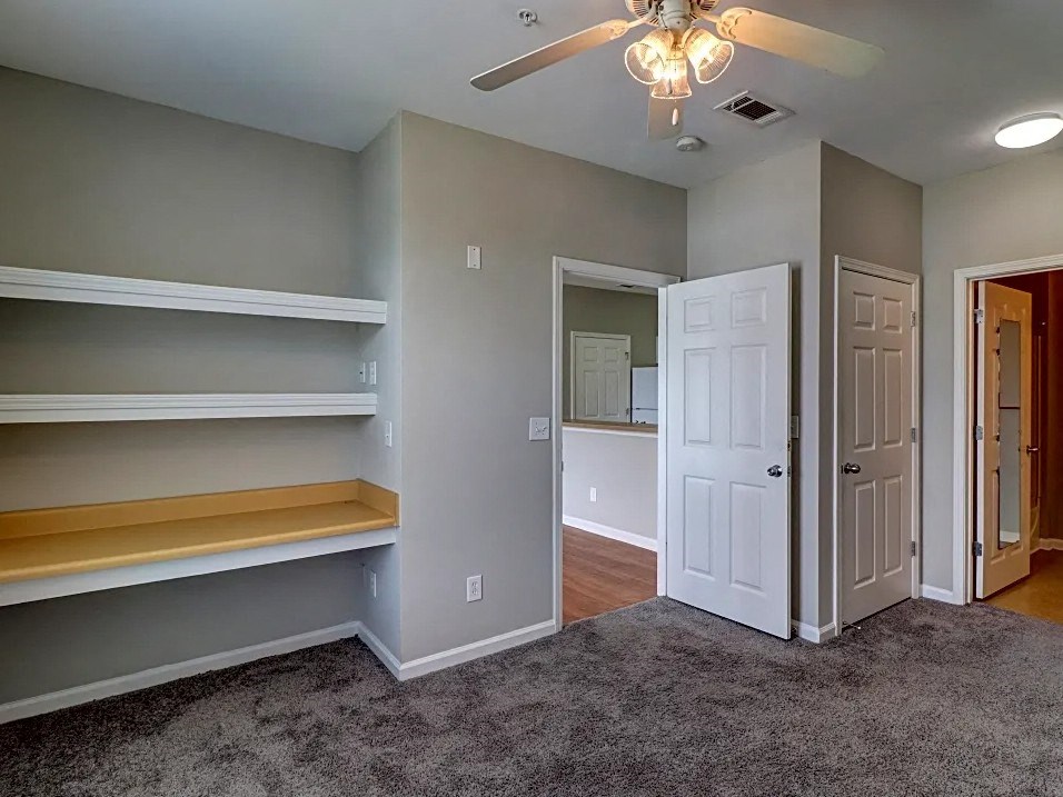 Shelves at Independence Place, Hinesville, Georgia