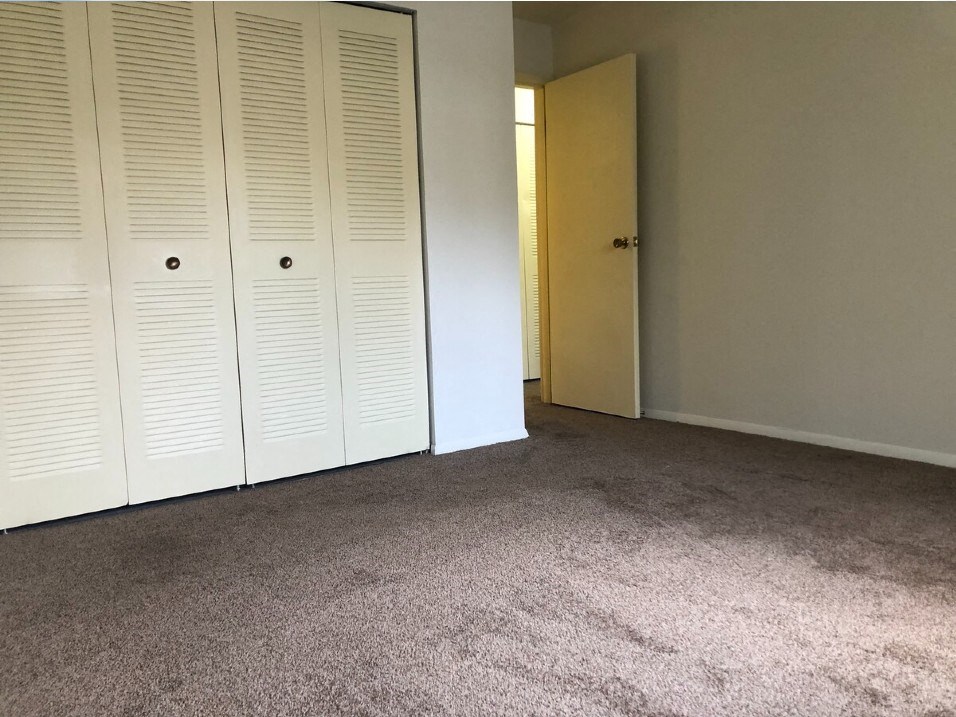 Bedroom at Lakeview Estates in Parkersburg, WV 26104