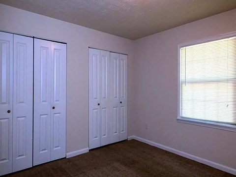Bedroom With Closet at Mountain Oaks, Stone Mountain