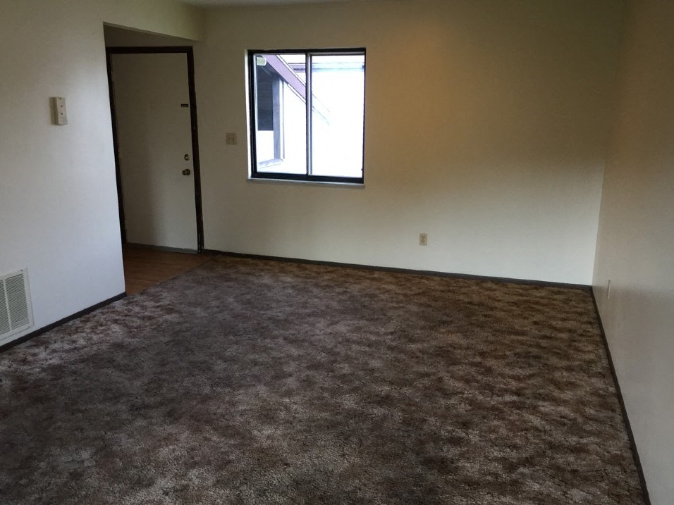 Bedroom at Oakwood Village in Parkersburg, WV 26101