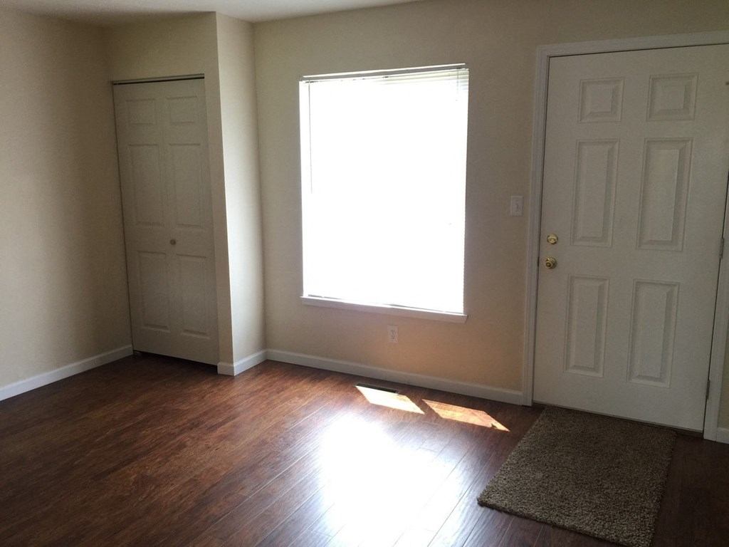 Expansive Windows For Natural Light at Evergreen, Belpre